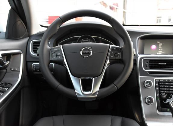 沃尔沃S60 2019款 S60L T3 智进版 中控类   驾驶位