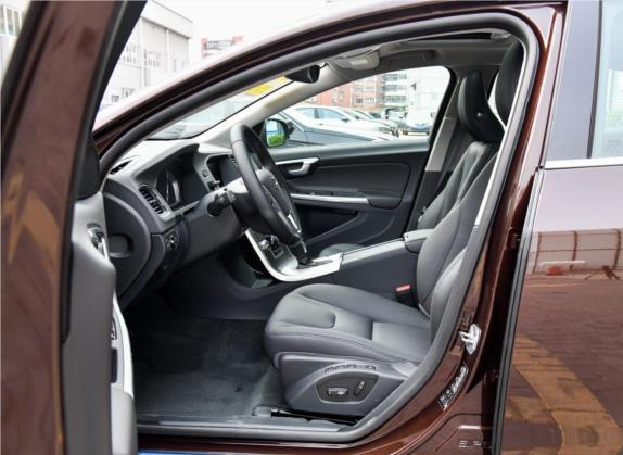 沃尔沃S60 2019款 S60L T5 智远版 车厢座椅   前排空间