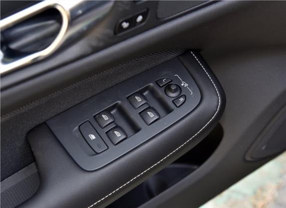 沃尔沃S60 2020款 T4 智远运动版 车厢座椅   门窗控制