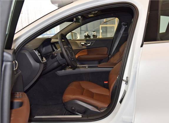 沃尔沃S60 2020款 T4 智逸豪华版 车厢座椅   前排空间
