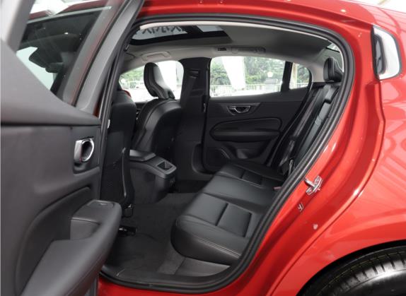 沃尔沃S60 2021款 T4 智逸豪华版 车厢座椅   后排空间