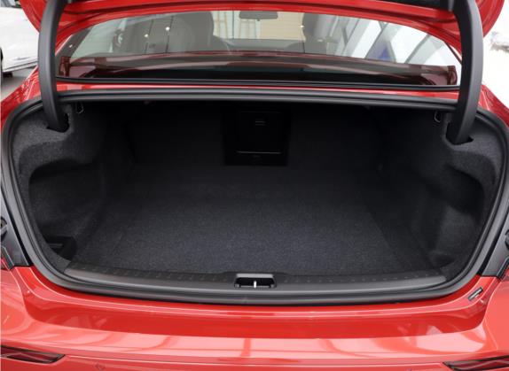 沃尔沃S60 2021款 T4 智逸豪华版 车厢座椅   后备厢
