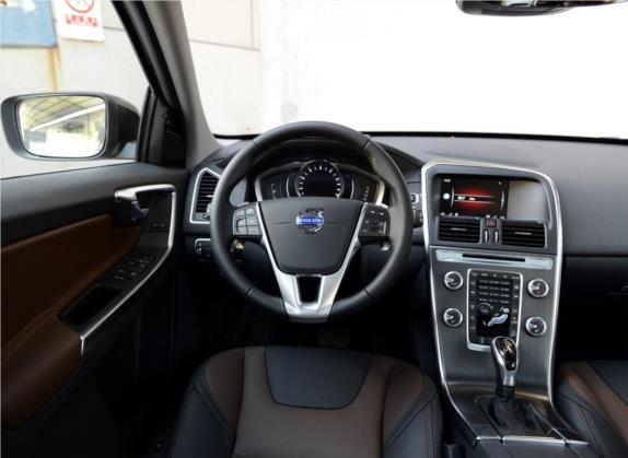 沃尔沃XC60 2015款 T5 AWD 智驭版 中控类   驾驶位
