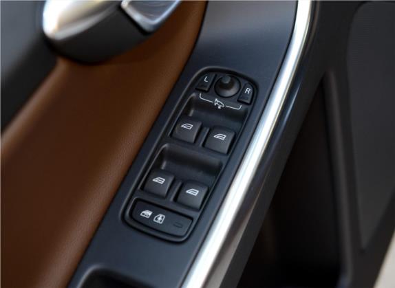 沃尔沃XC60 2015款 T5 AWD 智驭版 车厢座椅   门窗控制