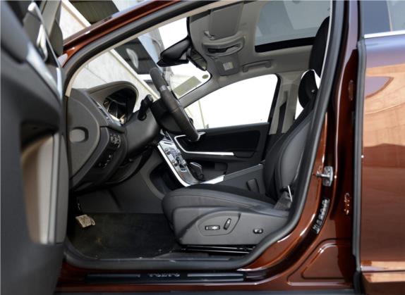 沃尔沃XC60 2015款 T5 智行版 车厢座椅   前排空间