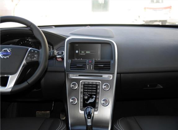 沃尔沃XC60 2015款 T5 AWD 智远版 中控类   中控台