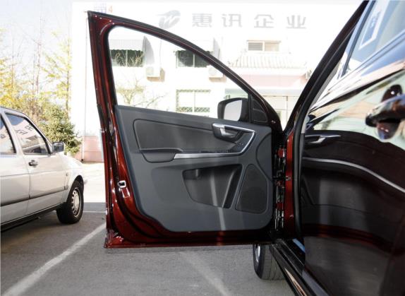 沃尔沃XC60 2015款 T5 AWD 智远版 车厢座椅   前门板