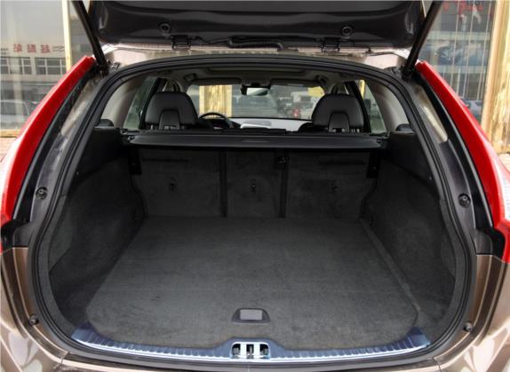 沃尔沃XC60 2015款 T6 AWD 智越版 车厢座椅   后备厢