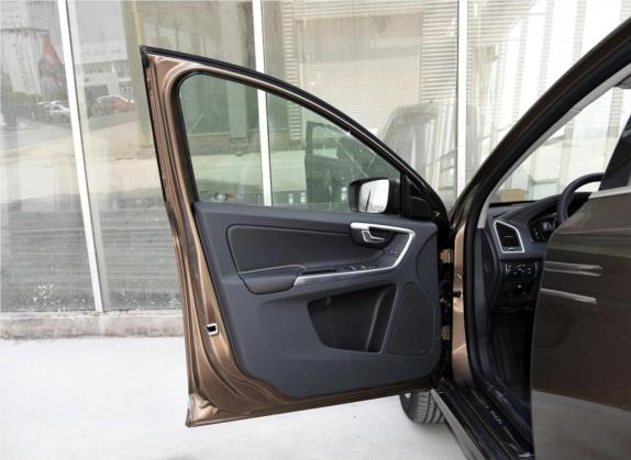 沃尔沃XC60 2016款 T5 AWD 智远版 车厢座椅   前门板