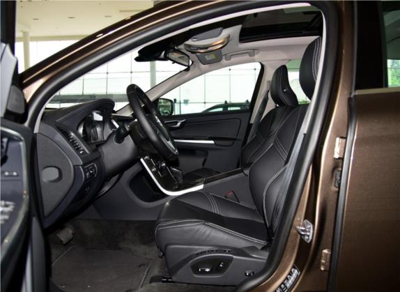 沃尔沃XC60 2016款 T5  智远版 车厢座椅   前排空间