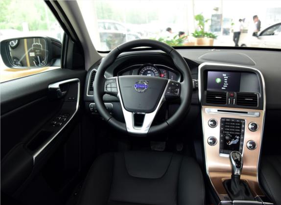 沃尔沃XC60 2017款 T5 智进版 中控类   驾驶位