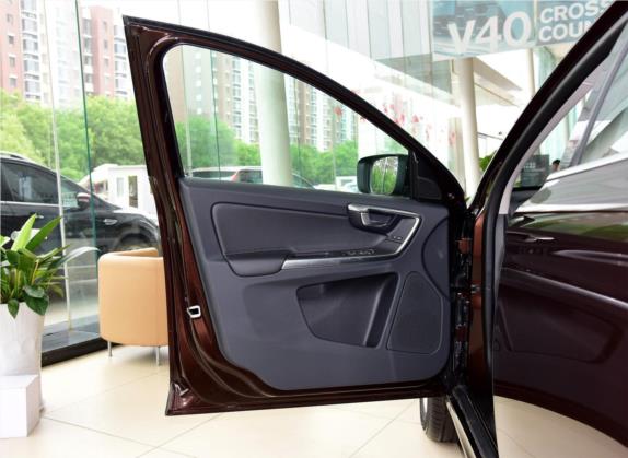 沃尔沃XC60 2017款 T5 智进版 车厢座椅   前门板
