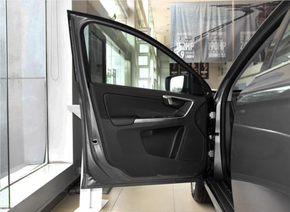 沃尔沃XC60 2017款 T5 AWD 智进版 车厢座椅   前门板