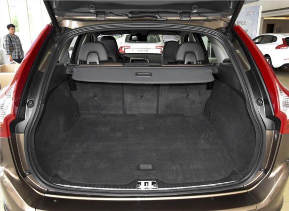 沃尔沃XC60 2017款 T5 AWD 智远版 车厢座椅   后备厢