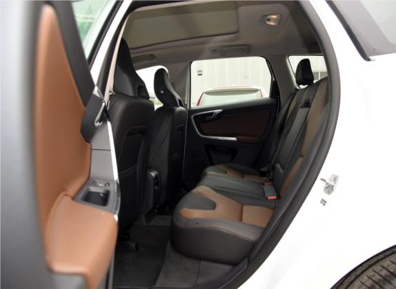 沃尔沃XC60 2017款 T5 AWD 智驭版 车厢座椅   后排空间