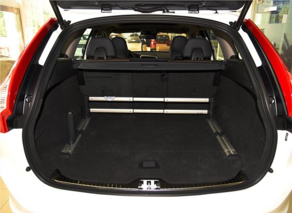 沃尔沃XC60 2017款 T5 AWD 智越版 车厢座椅   后备厢