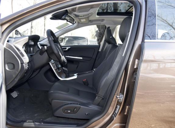 沃尔沃XC60 2017款 T5 AWD 智进升级版 车厢座椅   前排空间
