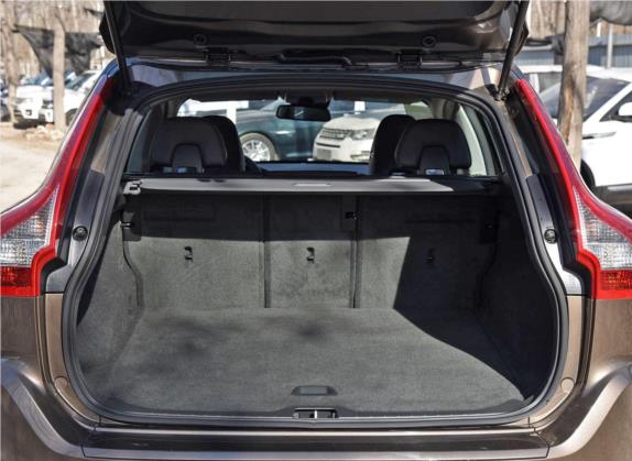 沃尔沃XC60 2017款 T5 AWD 智进升级版 车厢座椅   后备厢