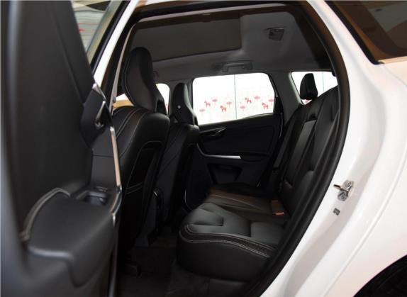 沃尔沃XC60 2017款 T5 AWD 智远升级版 车厢座椅   后排空间