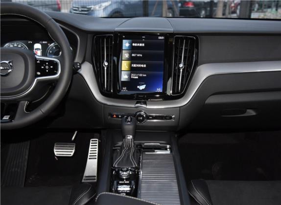 沃尔沃XC60 2018款 T5 四驱智远运动版 中控类   中控台