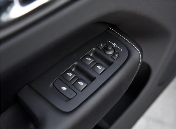 沃尔沃XC60 2018款 T5 四驱智远运动版 车厢座椅   门窗控制