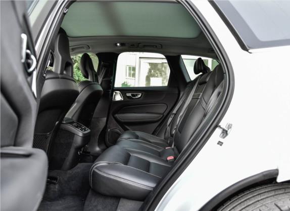 沃尔沃XC60 2018款 T5 四驱智雅豪华版 车厢座椅   后排空间