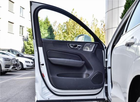沃尔沃XC60 2018款 T5 四驱智雅豪华版 车厢座椅   前门板
