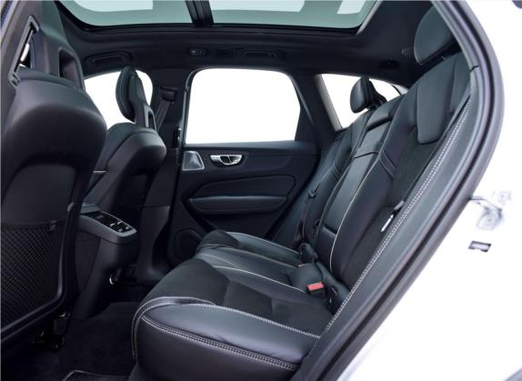 沃尔沃XC60 2018款 T5 四驱智雅运动版 车厢座椅   后排空间