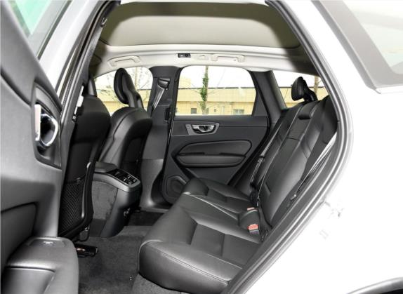 沃尔沃XC60 2019款 T5 四驱智雅豪华版 国V 车厢座椅   后排空间