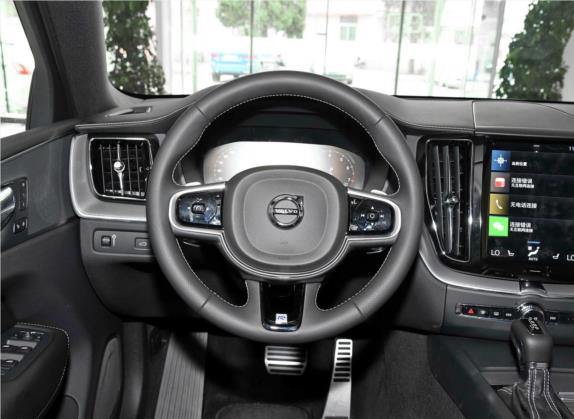 沃尔沃XC60 2019款 T5 四驱智雅运动版 国V 中控类   驾驶位