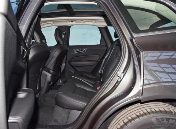 沃尔沃XC60 2019款 T5 四驱智逸版 国VI 车厢座椅   后排空间