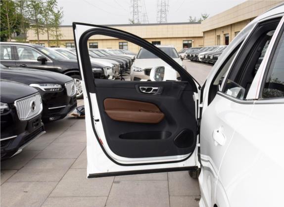 沃尔沃XC60 2019款 T5 四驱智远版 国VI 车厢座椅   前门板