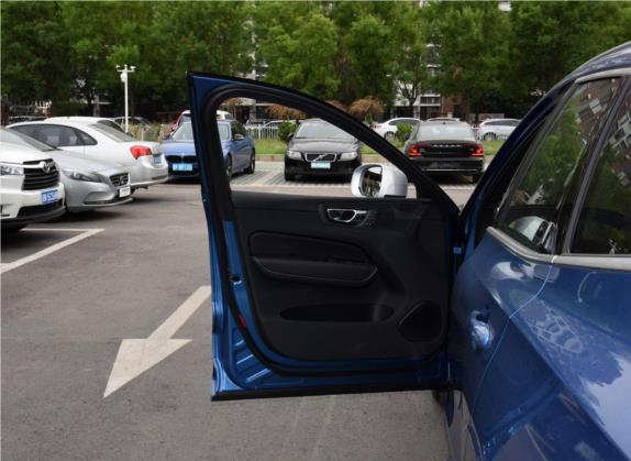 沃尔沃XC60 2019款 T5 四驱智远运动版 国VI 车厢座椅   前门板