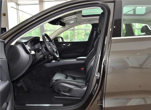 沃尔沃XC60 2019款 T5 四驱智雅豪华版 国VI 车厢座椅   前排空间