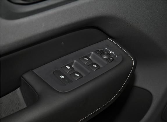 沃尔沃XC60 2019款 T5 四驱智雅运动版 国VI 车厢座椅   门窗控制
