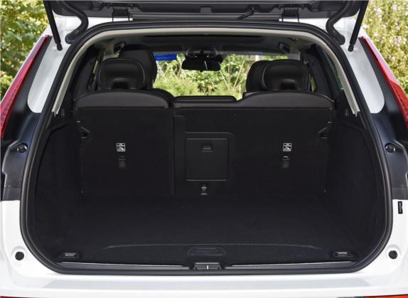 沃尔沃XC60 2020款 T4 智行豪华版 车厢座椅   后备厢