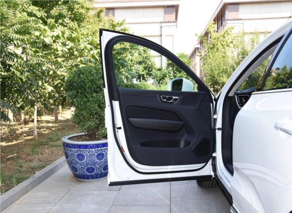 沃尔沃XC60 2020款 T4 智行豪华版 车厢座椅   前门板