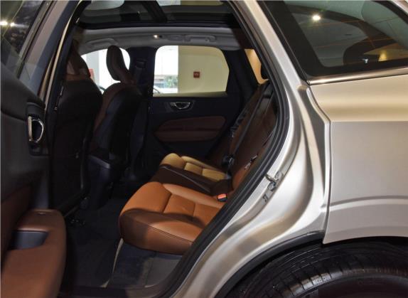 沃尔沃XC60 2020款 T5 四驱智逸豪华版 车厢座椅   后排空间