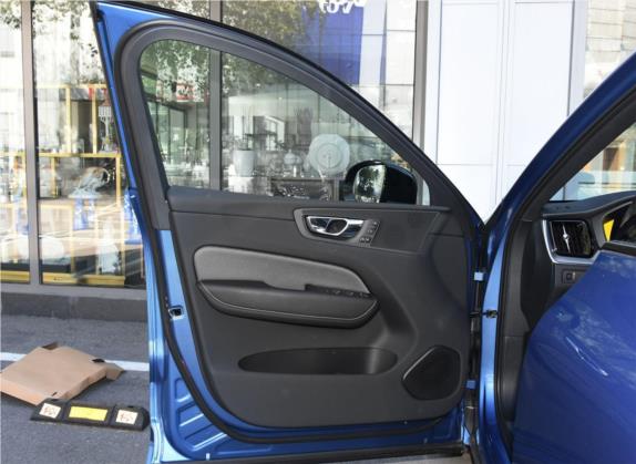 沃尔沃XC60 2020款 T5 四驱智远运动版 车厢座椅   前门板