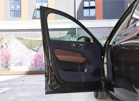 沃尔沃XC60 2020款 T5 四驱智雅豪华版 车厢座椅   前门板
