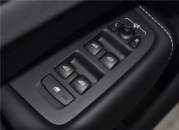 沃尔沃XC60 2021款 T5 四驱智远运动版 车厢座椅   门窗控制