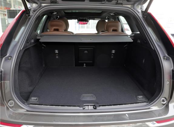 沃尔沃XC60 2021款 T5 四驱智雅豪华版 车厢座椅   后备厢