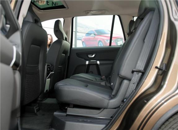 XC Classic 2014款 T5 豪华版 车厢座椅   后排空间
