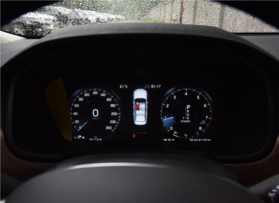 沃尔沃S90 2020款 T5 智逸豪华版 中控类   仪表盘