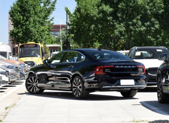 沃尔沃S90 2022款 B5 智远豪华版 外观   斜后