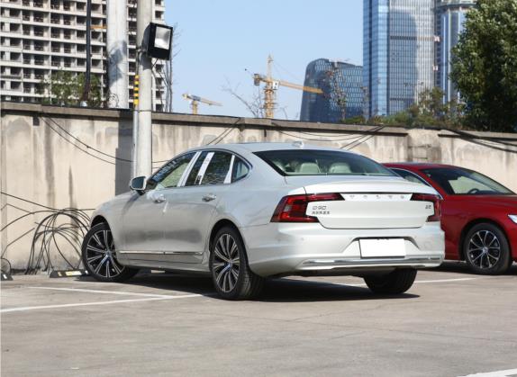 沃尔沃S90 2022款 B5 智雅豪华版 外观   斜后