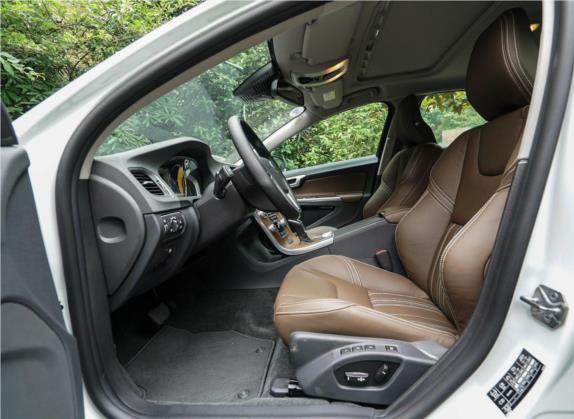 沃尔沃S60新能源 2015款 S60L E驱混动 T6智越版 车厢座椅   前排空间
