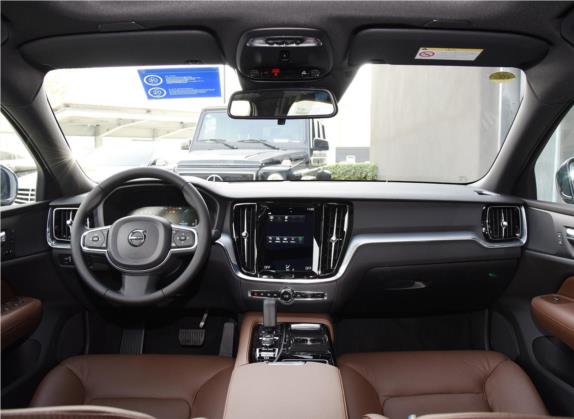 沃尔沃S60新能源 2021款 T8 E驱混动 四驱智逸豪华版 中控类   中控全图