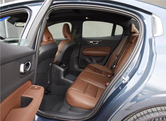 沃尔沃S60新能源 2021款 T8 E驱混动 四驱智逸豪华版 车厢座椅   后排空间