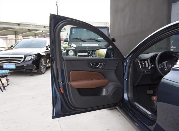 沃尔沃S60新能源 2021款 T8 E驱混动 四驱智逸豪华版 车厢座椅   前门板